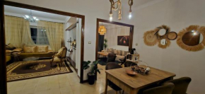 Appartement Cozy et chaleureux, situé au pleine cœur de Tanger avec vue panoramique